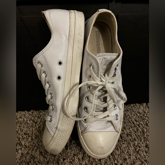 White leather converse - Picture 2 of 7